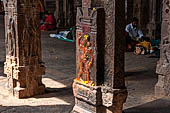 The great Chola temples of Tamil Nadu - The Sri Ranganatha Temple of Srirangam. The mandapa at the entrance of the temple (southern branch of the fourth courtyard). 